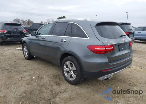 2018 Mercedes-Benz Glc 300 4Matic z USA, uszkodzony, nr VIN WDC0G4KB3JV108631